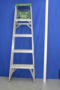 lot 27 image: 5 Aluminum Step Ladder