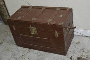 lot 8A image: Old Trunk with star embellishments