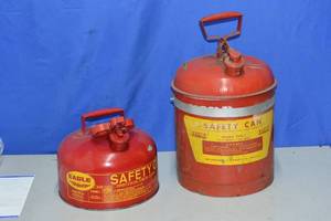lot 43 image: 2 metal gas cans