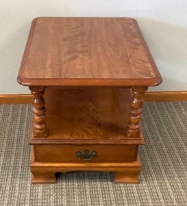 Vintage Ethan Allen SideEnd Table