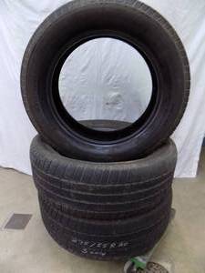 lot 18 image: 3 - Tires Michelin LTX MS P27555R20