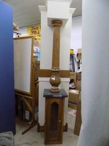 lot 19 image: Display Unit