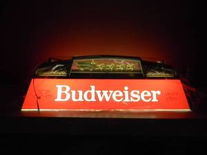 NEW OLD STOCK BUDWEISER CLYDESDALE POOL TABLE  BAR LIGHT - GREAT PIECE - SEE PICTURES