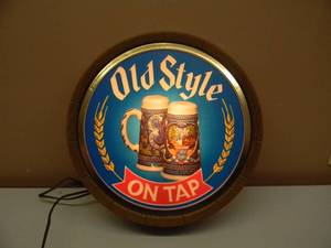 VINTAGE OLD STYLE BEER LIGHTED SIGN - APPROX 16 - VERY COOL - SEE PICTURES