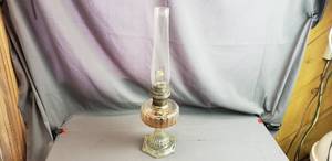 lot 9 image: Aladdin Mantle Lamp