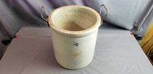 lot 53 image: No. 4 Red Wing Crock