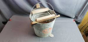 lot 66 image: Wheeling Mop Bucket