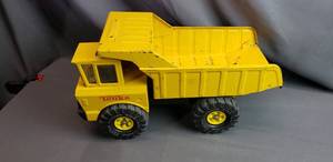 lot 79 image: Tonka Dump Truck