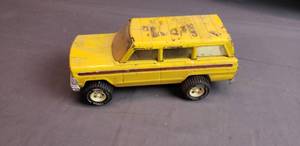 lot 87 image: Tonka Jeep