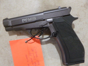 lot 23 image: Crosman PFM16 CO2 BB Pistol