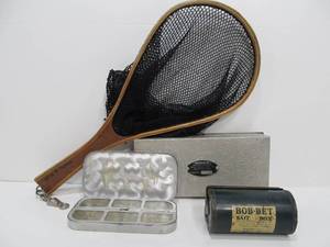 lot 65 image: Group of Vintage Fishing Items