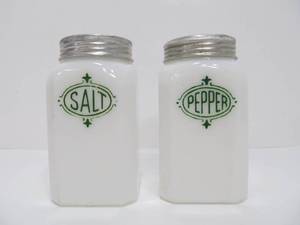 lot 131 image: Set of Larger Size Vintage Milk Glass Chef Boy-Ar-Dee Salt & Pepper Shakers
