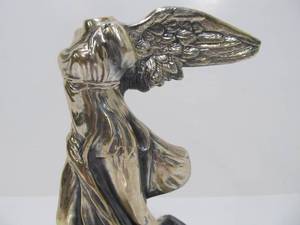 lot 175 image: Very Nice Vintage 1950s Era WINGED VICTORY Silver Plated Sculpture