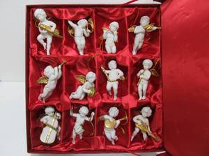 lot 52 image: Full Heralding Angels Set wCase