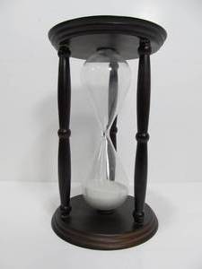 lot 14 image: Large 12 Hourglass Timer