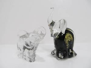 lot 23 image: 2 Hand Blown Heavy Art Glass Elephant PaperweightsSculptures