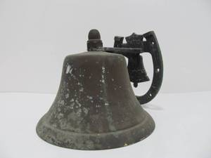 lot 33 image: Vintage Brass PatioGarden Bell