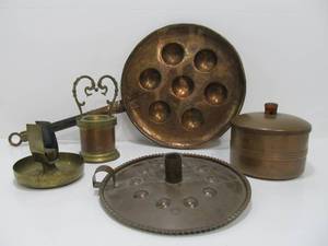 lot 40 image: Group of Vintage & Antique Copper Items
