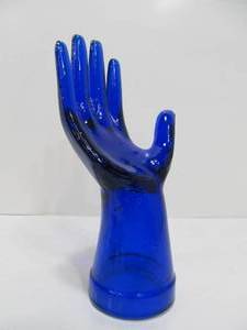 lot 43 image: Cobalt Blue Glass Ring Display Hand 