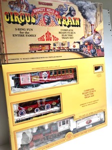 lot 2 image: Brand New Large G Scale Bachmann Emmett Kelly Jr Circus Train - New in Box