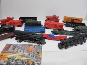 lot 215 image: Lot of Vintage LIONEL O Gauge Trains