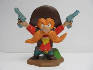 lot 223 image: Vintage 1970s Ceramic Yosemite Sam Statue