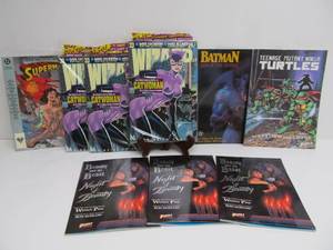 lot 230 image: Group of Assorted Comic Books Graphic Novels etc