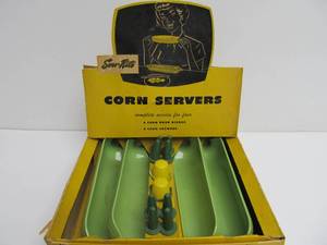 lot 233 image: Unused in Box 1950s Corn on The Cobb Serving Set
