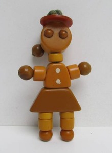 lot 234 image: Vintaeg 1930s Amber Bakelite Tykie Toys Crib Toy