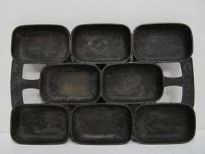 lot 295 image: Antique Cast Iron Cornbread Pan