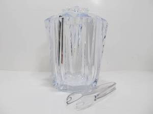 lot 298 image: Like-New Lucite Grainware Carlisle Ice Bucket wTongs
