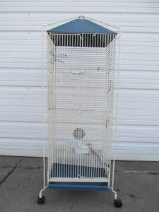lot 312 image: Large Rolling Metal Wire Bird Cage wAccessories