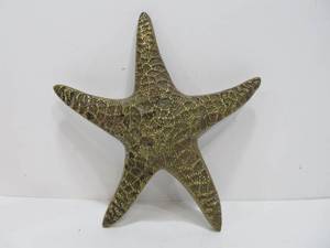 lot 318 image: Larger Solid Brass Starfish