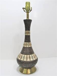lot 322 image: Mid Century 1960 Signed QUARTITE Table Lamp