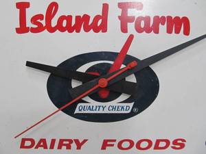 lot 332 image: Vintage Island Farms Dairy Foods Advertising Clock