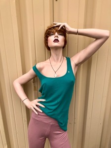 lot 341 image: Very Realistic Female Life-Size Mannequin