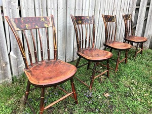 lot 347 image: Nice Set of 4 Antique 19th Century Painted Spindle Back Side or Dining Chairs