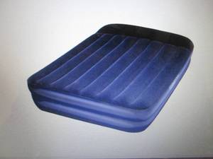 lot 3 image: Bestway 500-Lb. Raised Queen Airbed...