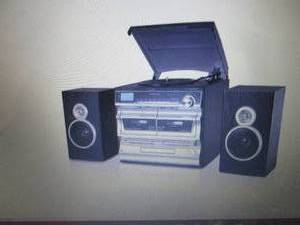 lot 11 image: Trexonic 4-in-1 Home Stereo System ...