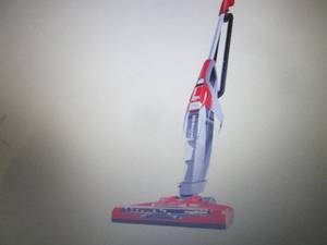 lot 16 image: Dirt Devil Power Express Light 2-Am...