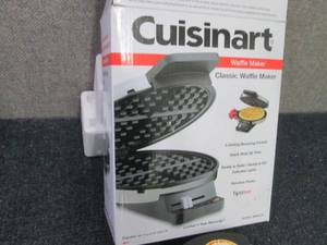 lot 48 image: Cuisinart Round Waffle Maker open b...