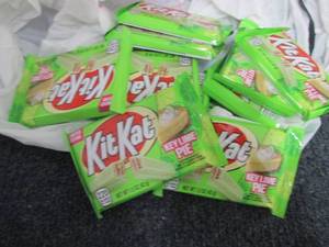 lot 87 image: 12- 1.5 oz Key Lime Pie KitKats...