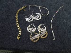 lot 130 image: Assorted Jewelry Items- prepersonal...