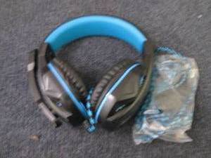 lot 263 image: Overear Gaming Headphones...