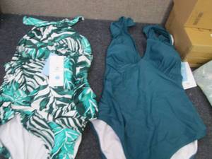 lot 322 image: 2- Cupshe One Piece Swimsuits XS Re...