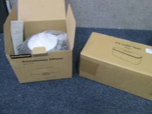 lot 326 image: Aroma Therapy Diffuser, Ice Cube Tr...