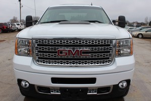 2014 GMC 2500HD SIERRA 4WD V8 TDSL CREW CAB 6.6L DENALI