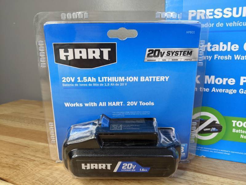 lot 25 image: Brand New HART 20-Volt Cordless Pressurized Vehicle Cleaner Set with Battery & 20V Power Source USB - T