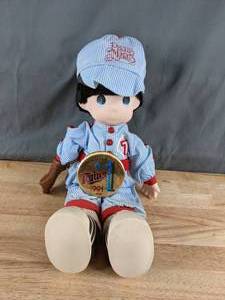 lot 73 image: Set of (3) Vintage Precious Moments Dolls Taffy, Minnesota Twins, & More - X