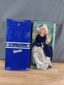 lot 50 image: Vintage Mattel 1995 An Avon Exclusive Special Edition Winter Velvet Barbie Doll - X